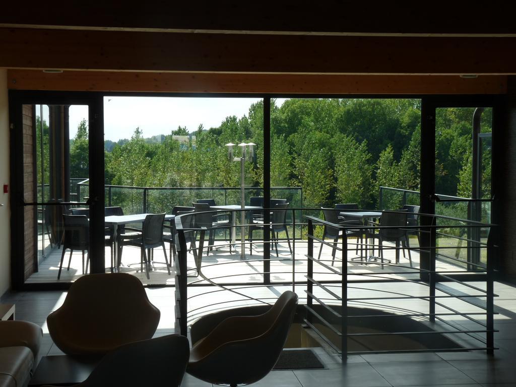 Hotel Logis Le Cadusia Chaource Exterior foto
